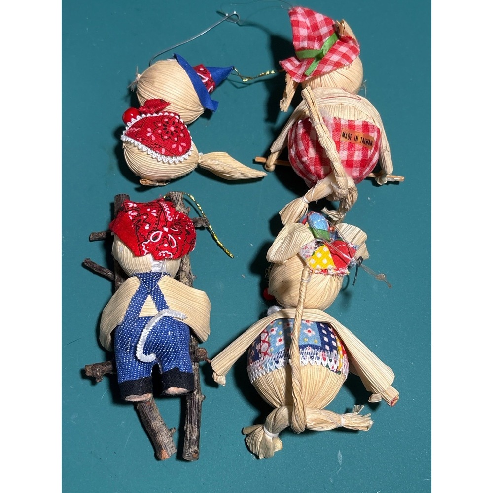 VTG Handmade Straw & Fabric Christmas Ornaments‎ Set Of 4 - Picture 6 of 6